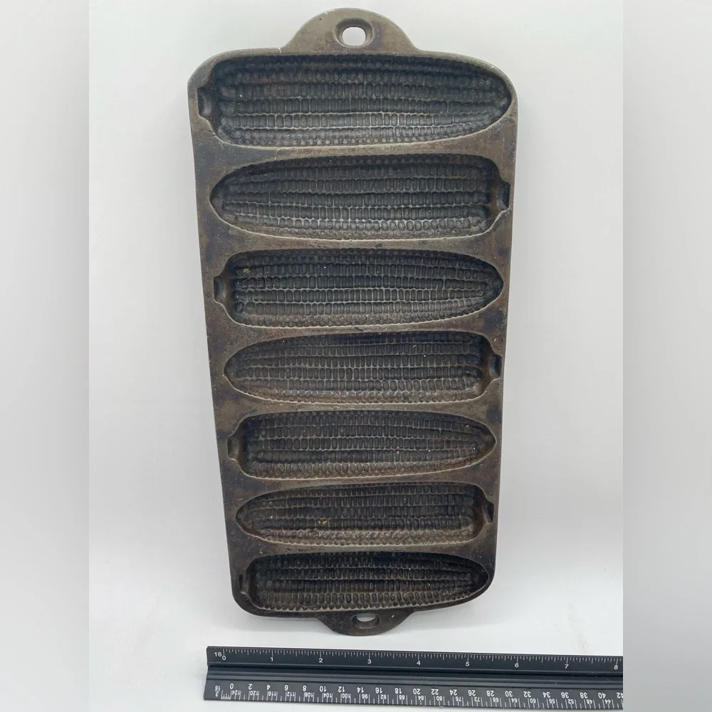 Cast Iron Cornstick Pan 7 Slot Cornbread Mold -Made in USA H Mark